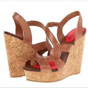 LUCKY BRAND YULIA BOMBAY WAXY DISTRESSED LEATHER WEDGE SHOE WOMEN SIZE 9.5M